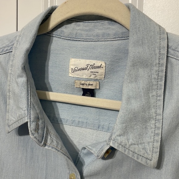 Universal Thread Chambray Button Down - XL - Picture 3 of 8